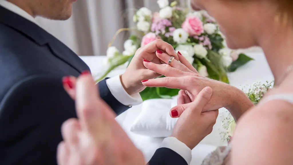 Rückgang der Eheschließungen auf historischem Tiefstand