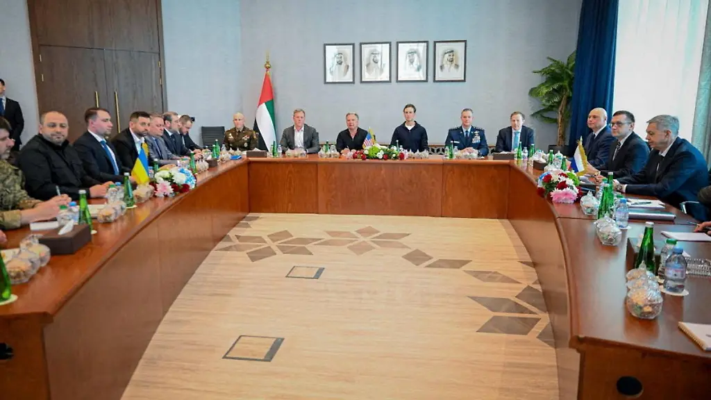 Selenskyj fordert schnellere Fortschritte bei Ukraine-Verhandlungen in Abu Dhabi