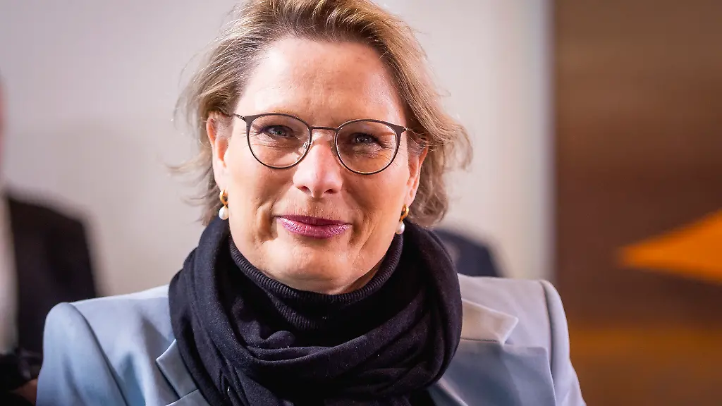 Justizministerin Hubig betont Unterstützung für Den Haag