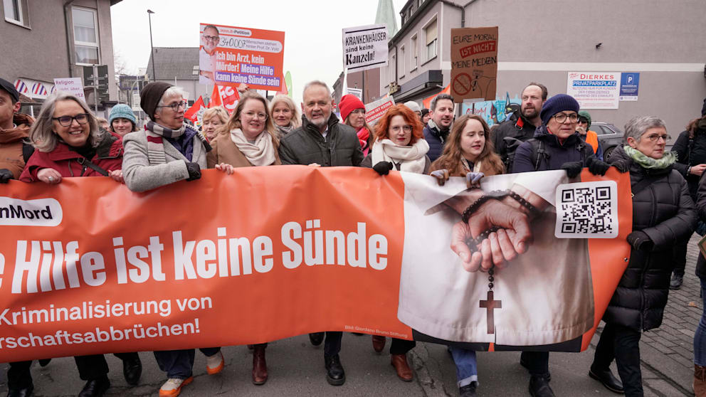 Chefärztlicher Kampf um Abtreibungsrecht sorgt für Aufsehen