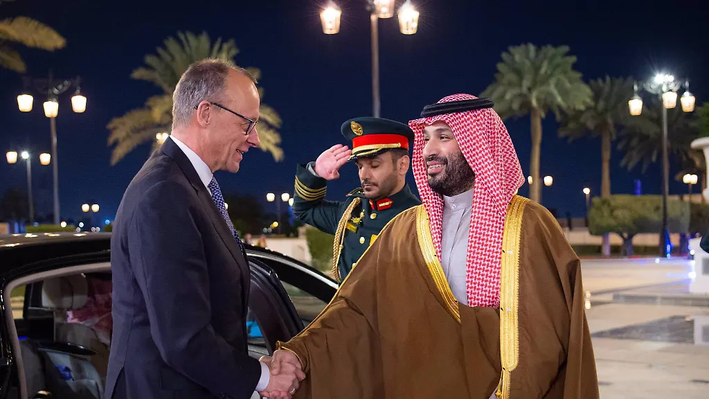 Pragmatische Annäherung von Kanzler Merz an die Golfstaaten