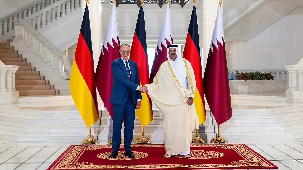 Deutschlands neuer Golfkurs: Wirtschaftlicher Pragmatismus unter Merz