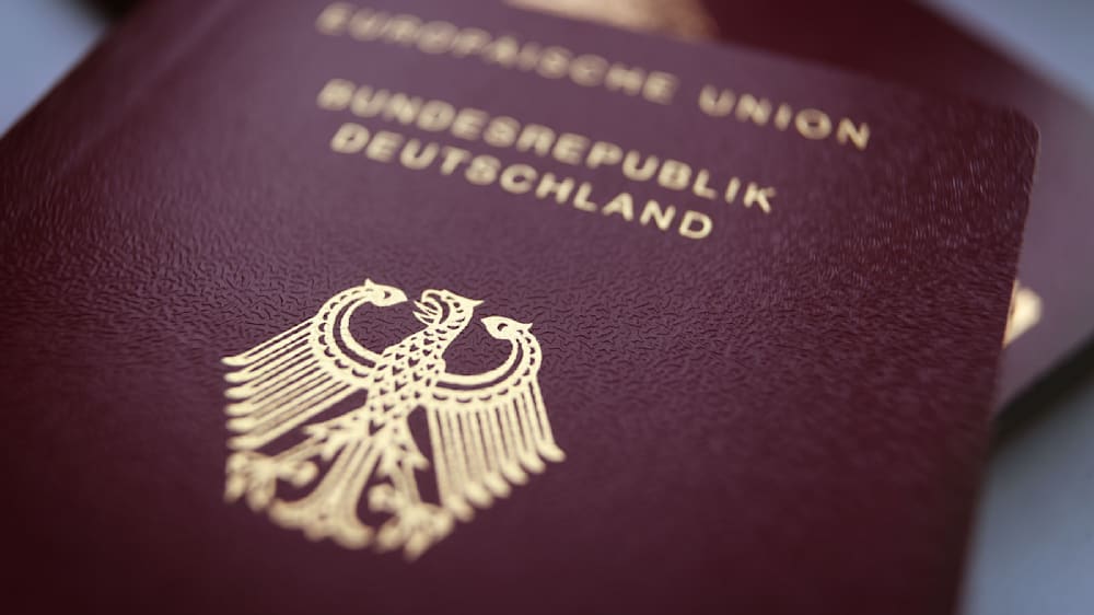Anstieg der Einbürgerungen in Deutschland