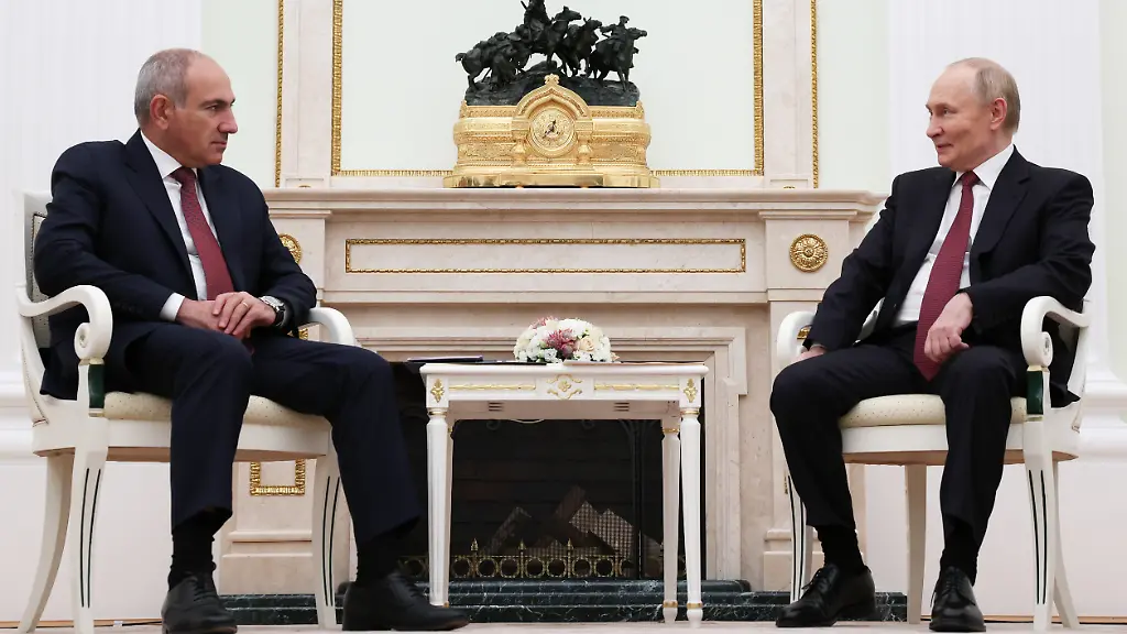 Russischer Botschafter aus Armenien zurückgerufen: Spannungen zwischen Moskau und Eriwan