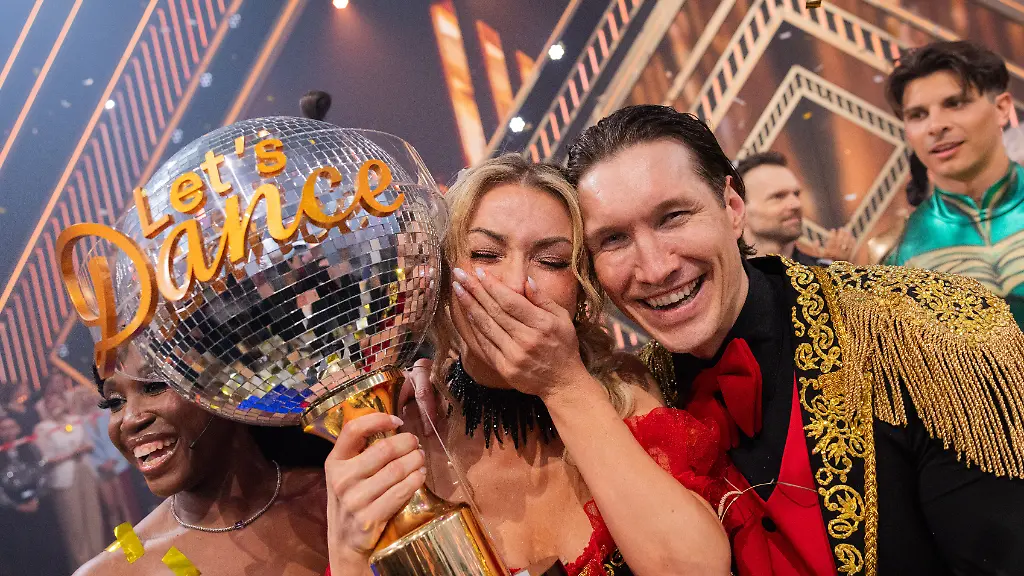 Anna-Carina Woitschack triumphiert bei “Let’s Dance”
