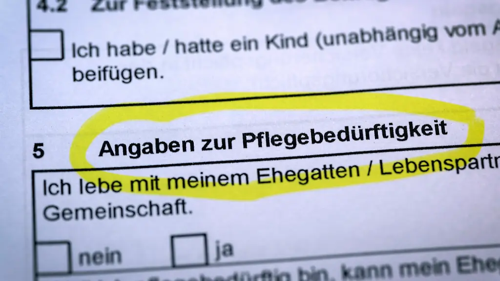Reform der Pflegeversicherung: Expertenkritik und Handlungsbedarf