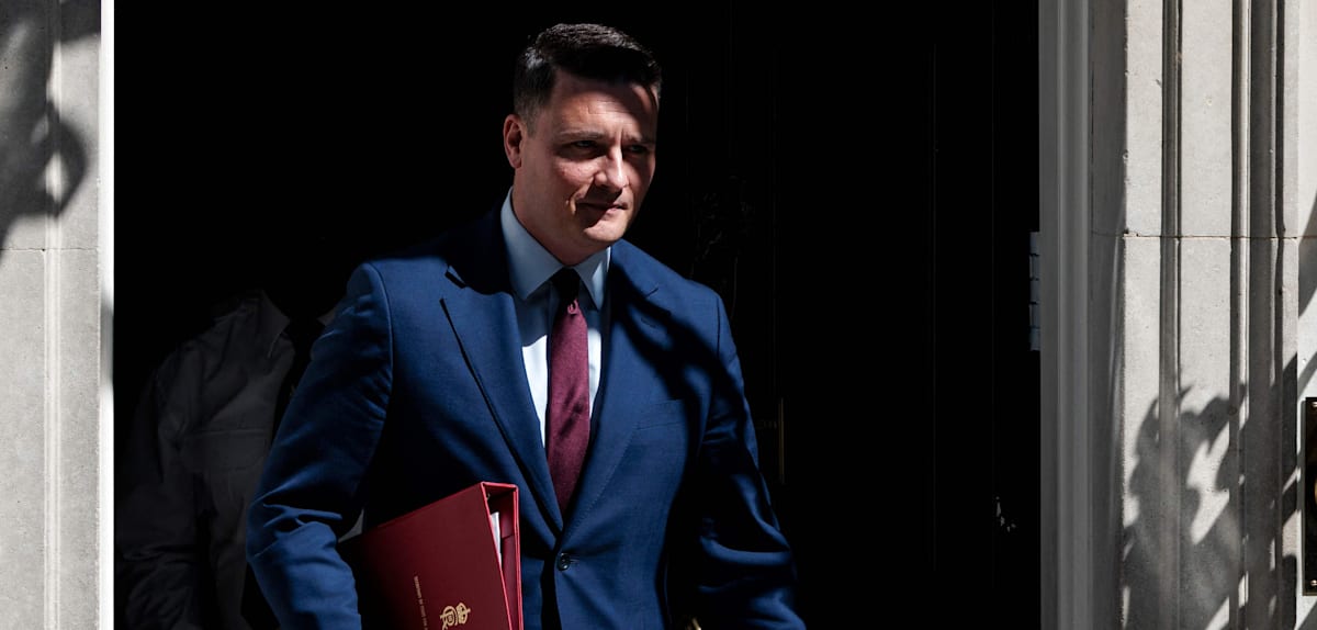 Rücktritt des britischen Gesundheitsministers erhöht Druck auf Starmer