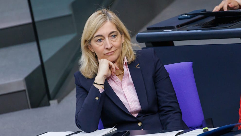 Größeres Defizit in der Pflegeversicherung erwartet