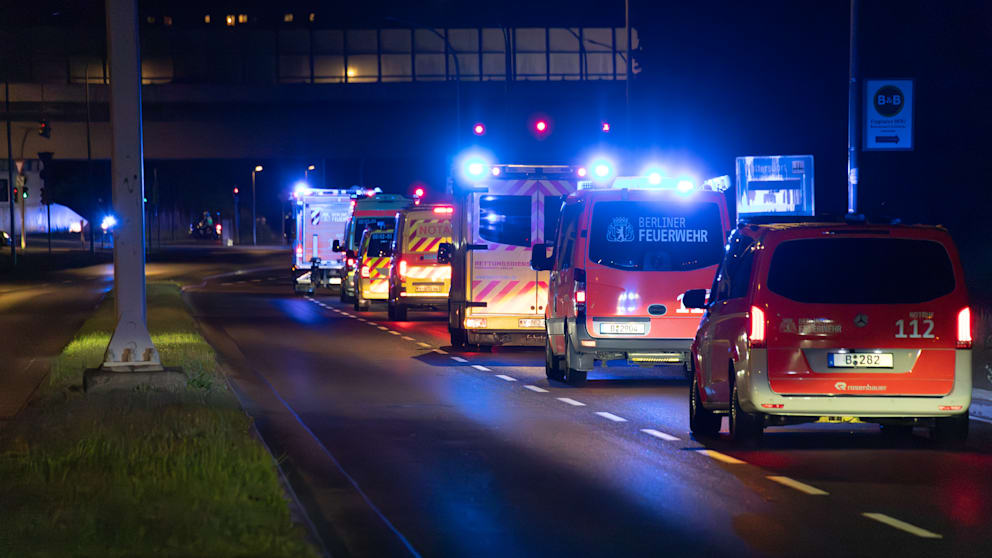 Rettungs-Konvoi in Berlin: Ankunft der Familie des Ebola-Patienten