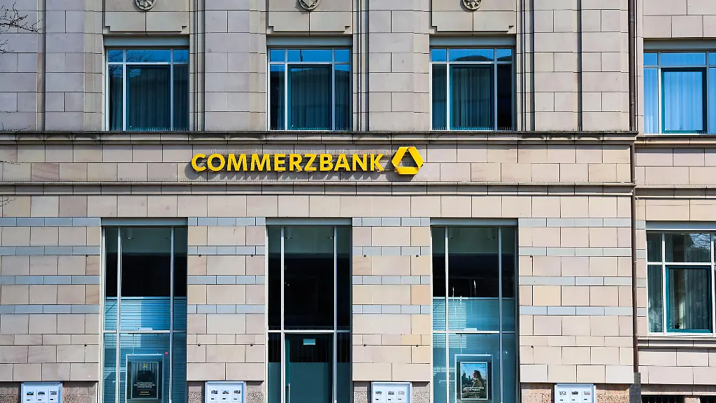 Commerzbank lehnt UniCredit-Angebot ab