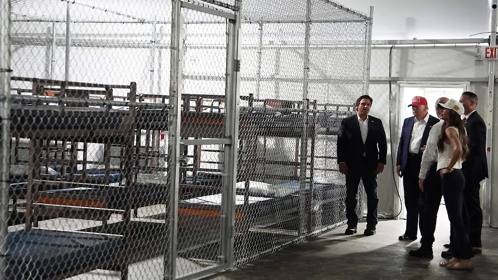 Trumps Abschiebegefängnis „Alligator Alcatraz“ vor dem Aus