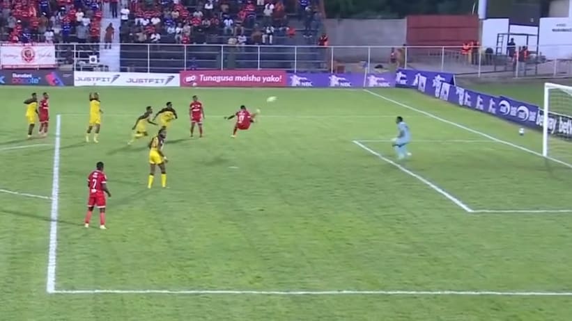 Afrikanischer Fußballstar begeistert mit Tor des Jahres