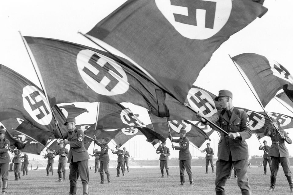 Erfahrungen prominenter Politiker mit NSDAP-Mitgliedschaften in der Familie
