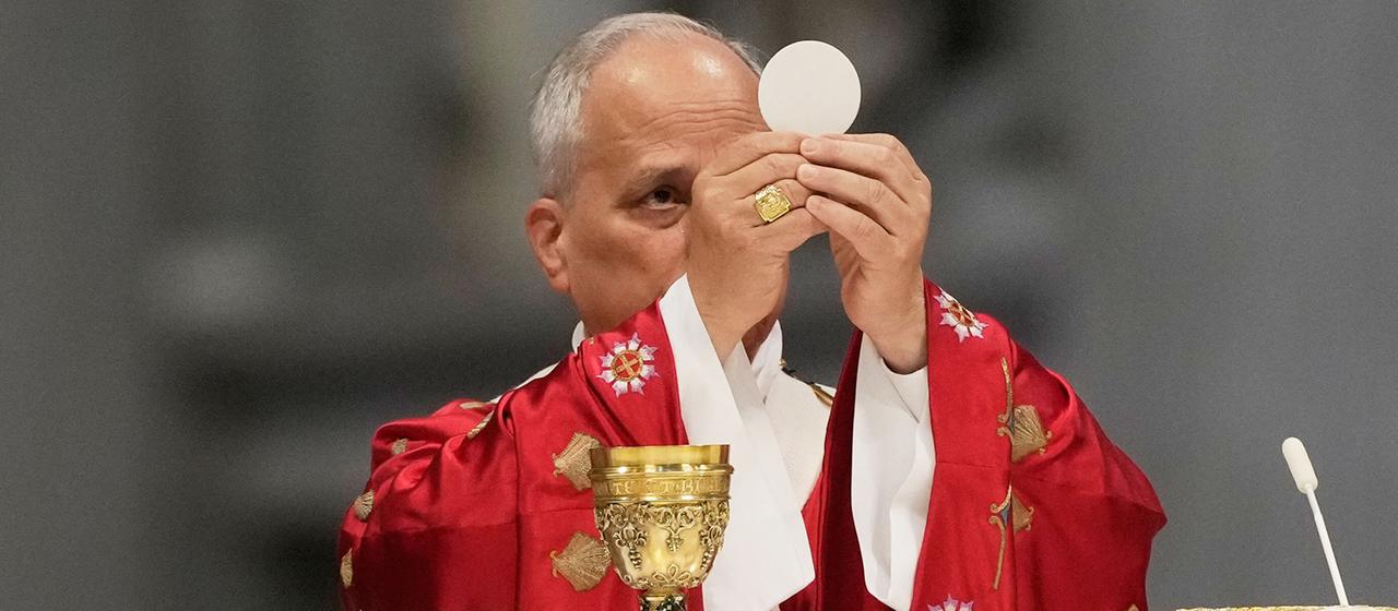 Pfingstpredigt im Petersdom: Friedensappell von Papst Leo XIV.