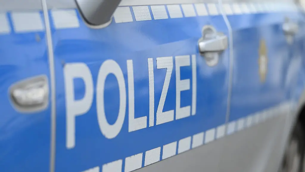 Frau bei Flucht aus Berliner Fenster schwer verletzt