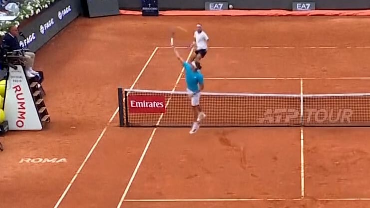 Deutsches Tennis-Duell in Rom: Zverev schlägt Altmaier