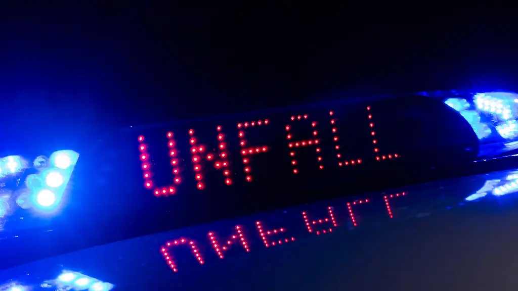 Hohes Tempo auf der Autobahn: Wer haftet bei einem Unfall?