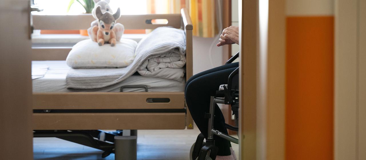Kritik und Lob für höhere Pflegebeiträge für Kinderlose