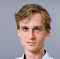Gynäkomastie: Ursachen und Behandlungsmöglichkeiten bei Männern