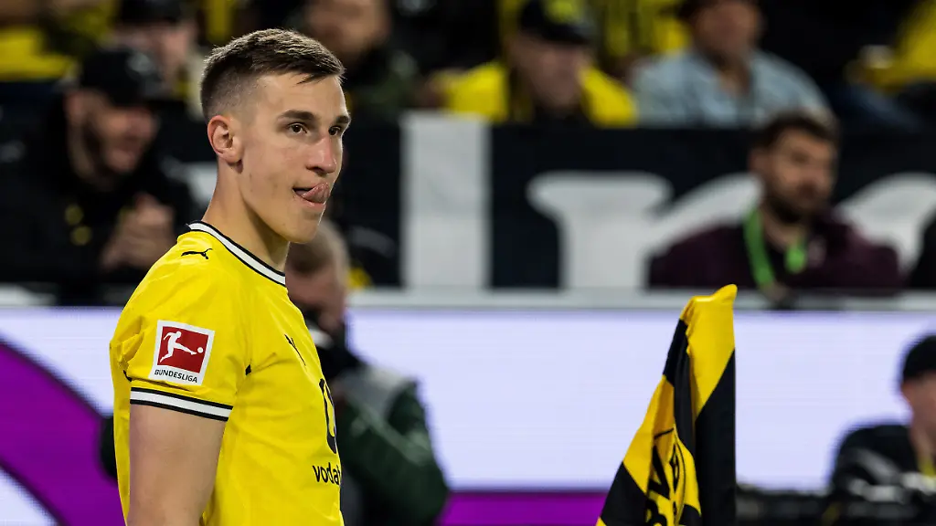 Borussia Dortmund besiegt Eintracht Frankfurt mit 3:2