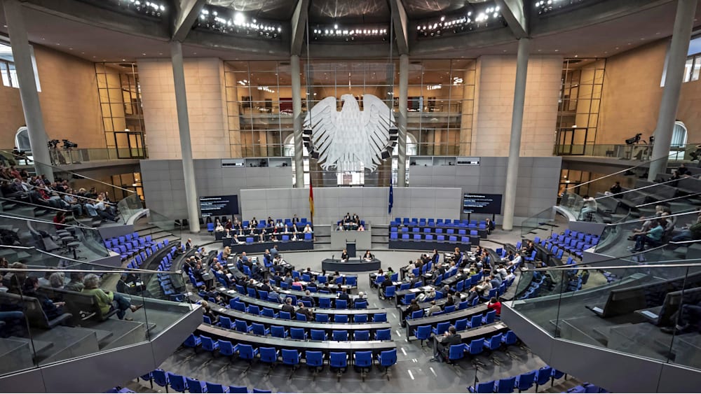 Kontroverse um Diätenerhöhungen für Bundestagsabgeordnete