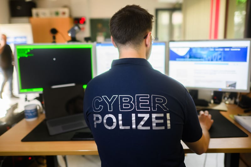 Politiker fordern strengere Regeln für riskante KI-Modelle