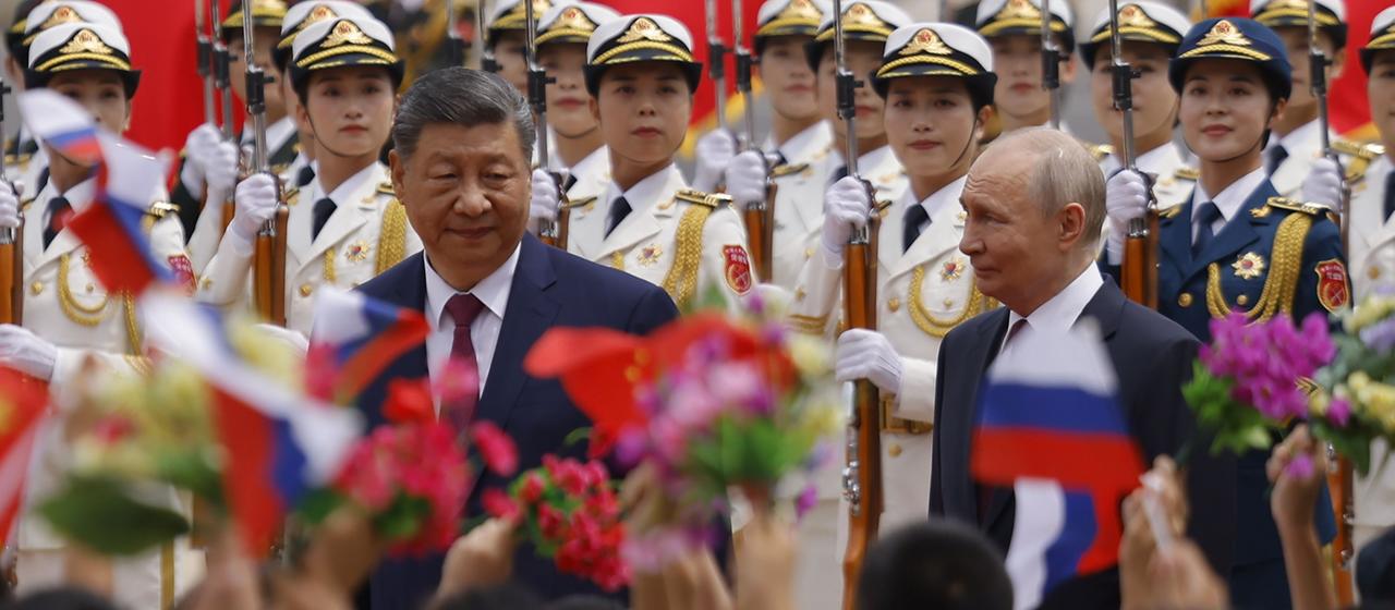 Xi Jinping und Putins Treffen in Peking: Partnerschaft und Herausforderungen