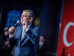 Proteste in Izmir gegen Absetzung des CHP-Chefs