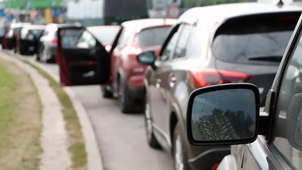 Tipps für lange Autofahrten bei Stau