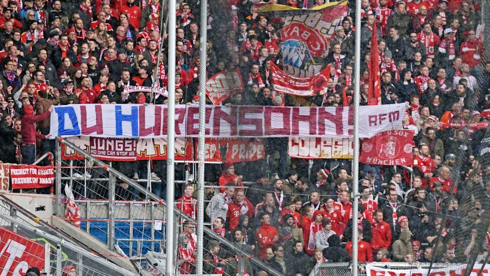 Beharrlichkeit von Beleidigungen im Fußball