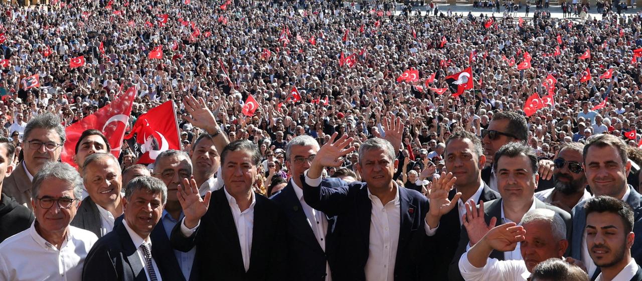 Machtkampf in der türkischen Oppositionspartei CHP