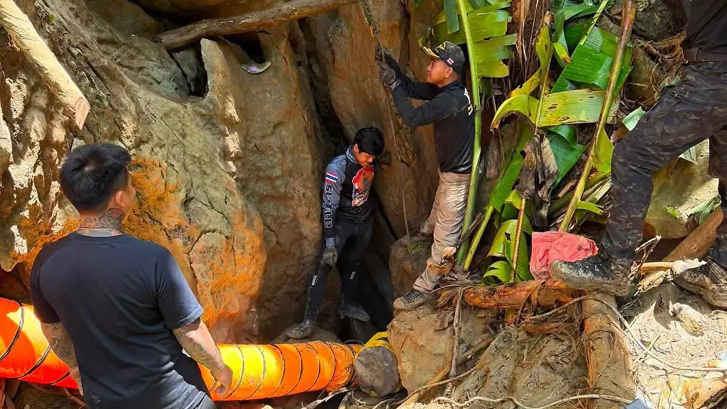 Rettungsaktion für in Laos eingeschlossene Goldsucher erschwert