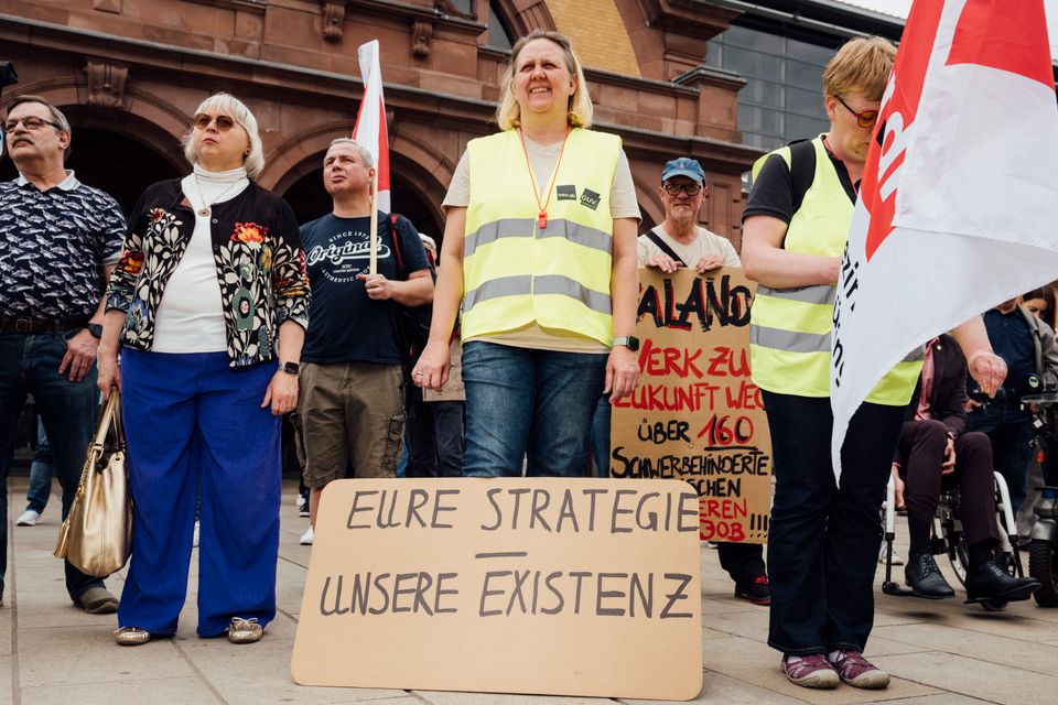 Protestierende Zalando-Mitarbeiter in Erfurt: In Schockstarre
