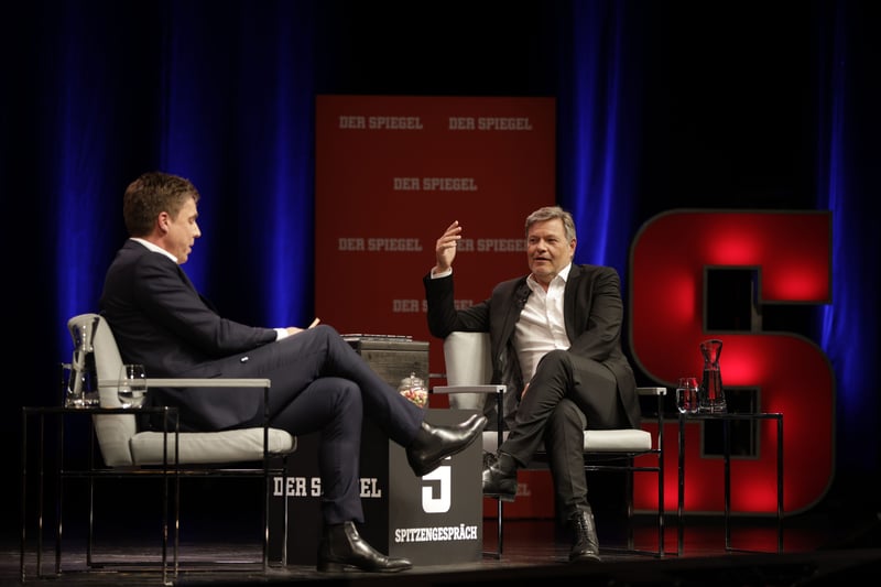 Robert Habeck kehrt in die öffentliche Diskussion zurück