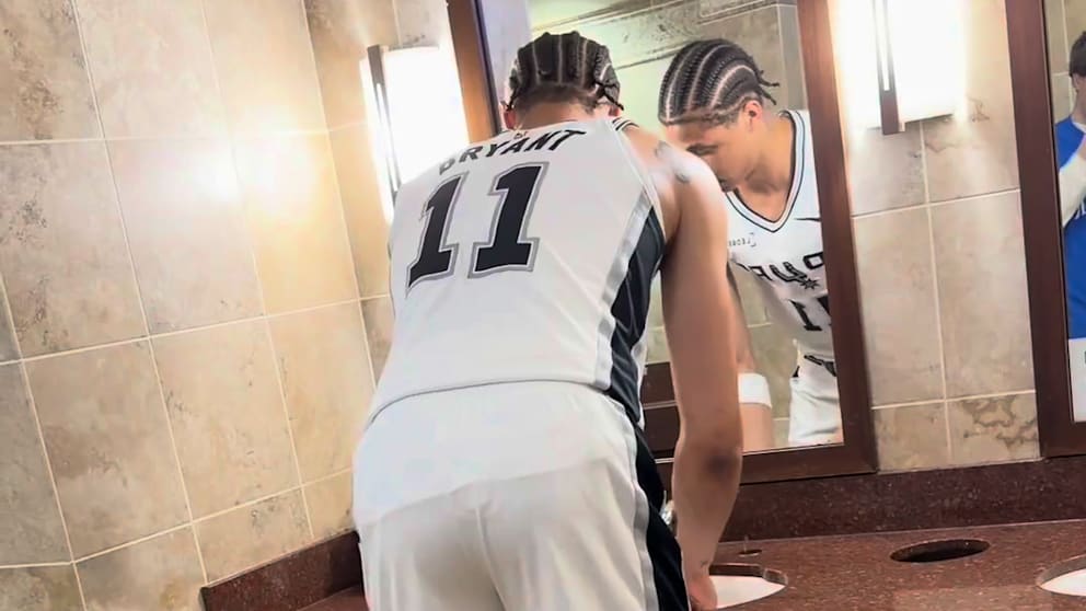 Mitten im Playoff-Spiel: NBA-Star auf Fan-Toilette