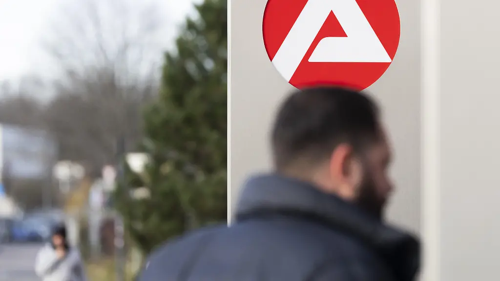 Missbrauch von Sozialleistungen: Innenminister wollen Zugang zu Bürgergeld für EU-Ausländer erschweren