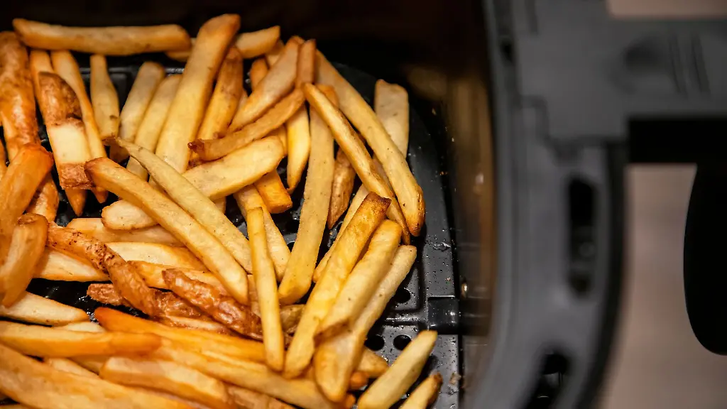 Jamie Olivers genialer Sprühflaschen-Trick für den Airfryer