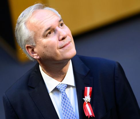Beobachtungen des Verfassungsschutzes und Sicherheitsüberprüfungen im österreichischen Parlament