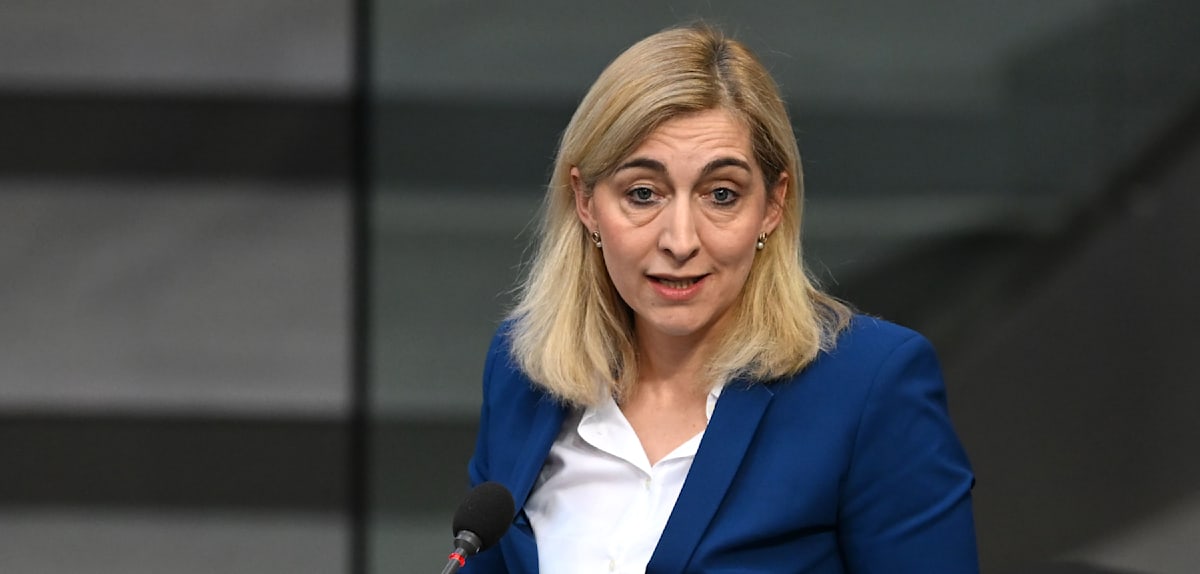 Gesundheitsministerin Warken stellt weitere Einsparungen bei GKV in Aussicht