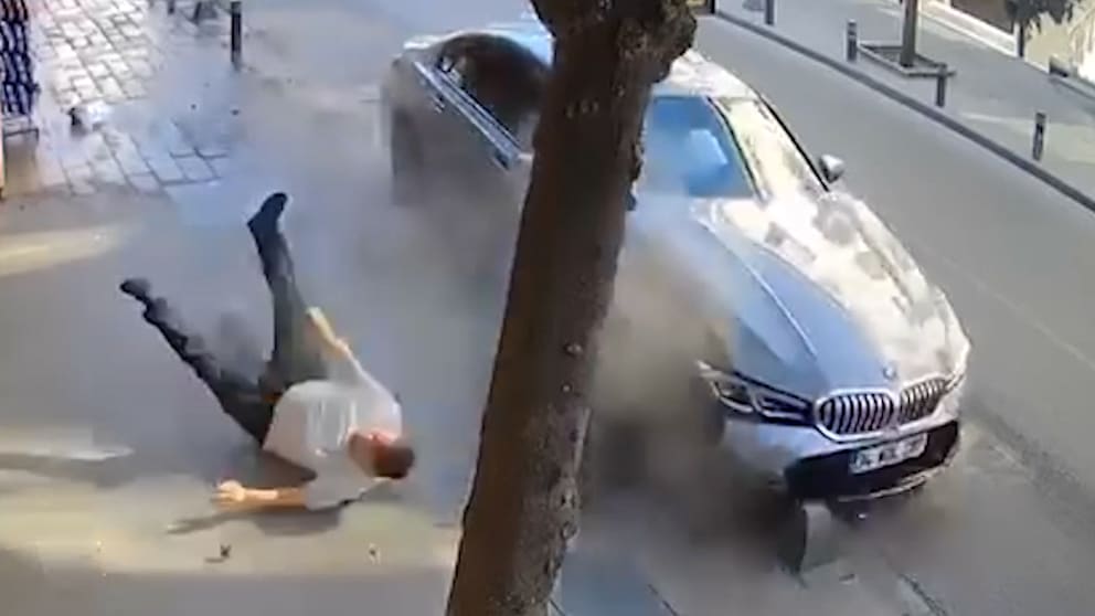 Schwerer Unfall in Istanbul: Mietwagen erfasst Mann