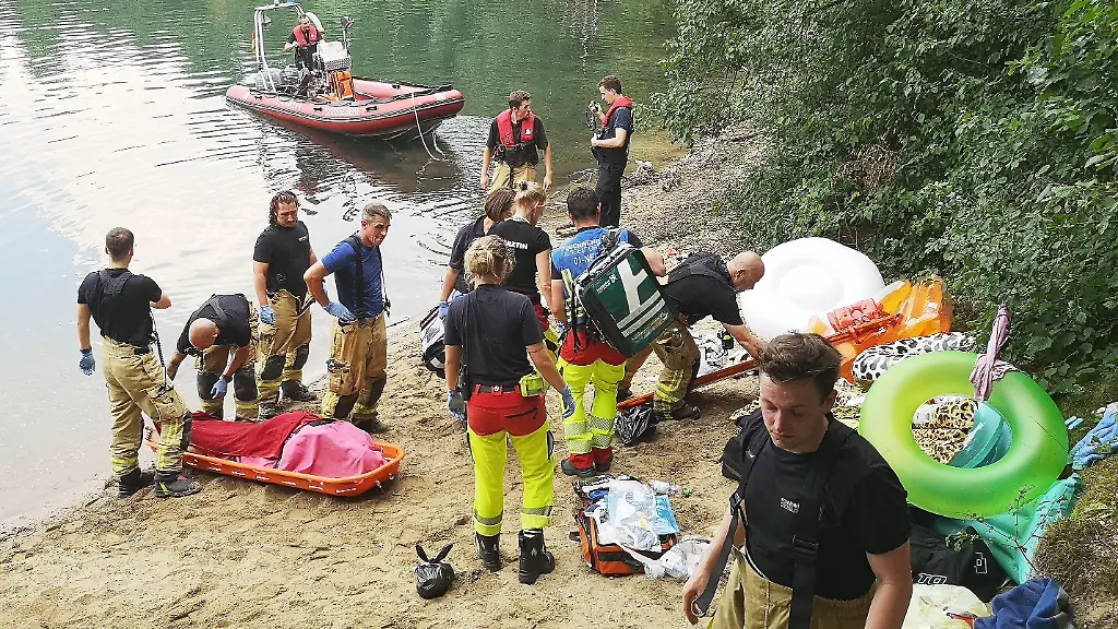 Mindestens 13 Menschen sterben bei Badeunfällen während Hitzewelle