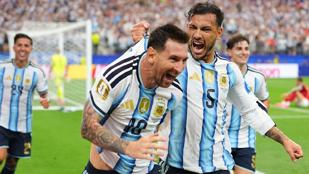 Messi führt Argentinien zu historischem Sieg über Österreich