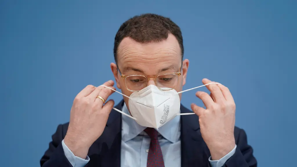 Corona-Maskenstreit: Milliardenschwere Klage gegen den Bund