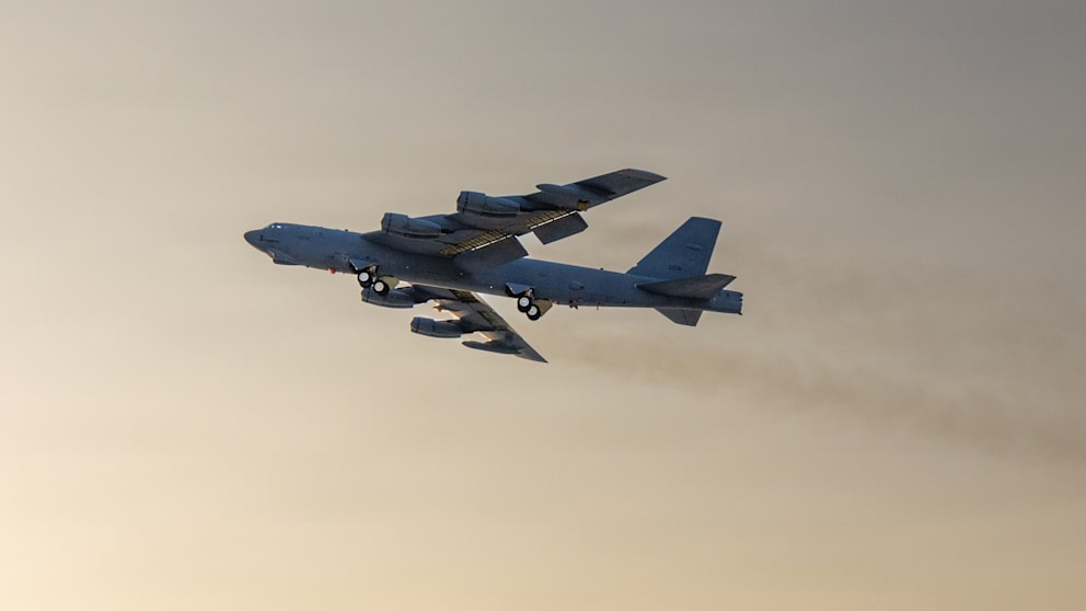 Absturz einer B-52 Stratofortress auf Edwards Air Force Base