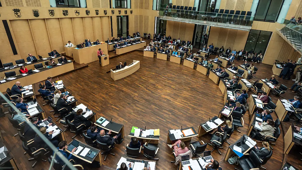 Initiativen des Bundesrats und neue Gesetze: Reformen im Gesundheitswesen und mehr