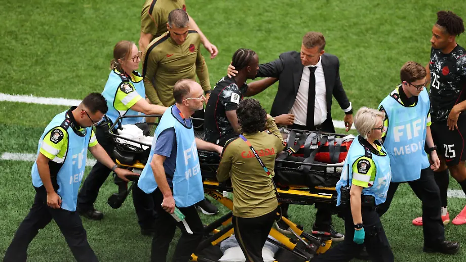 Kanadischer Spieler Ismael Koné beeindruckt bei Auftritt im Rollstuhl