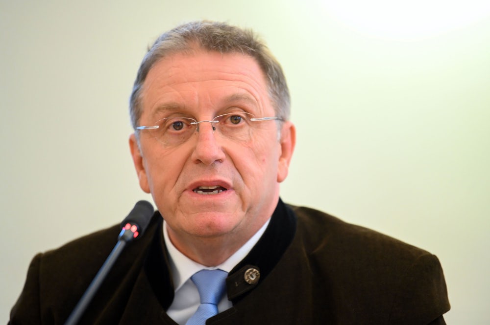 Kontroverse Ehrung in Oberfranken: Debatte um gesellschaftlichen Zusammenhalt
