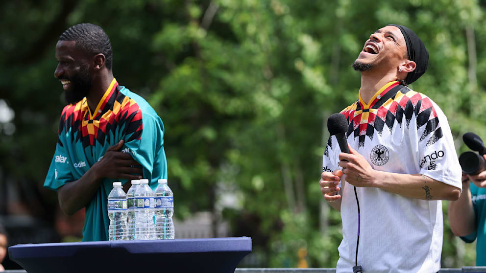 Besuch der DFB-Stars in Chicago sorgt für Gesprächsstoff