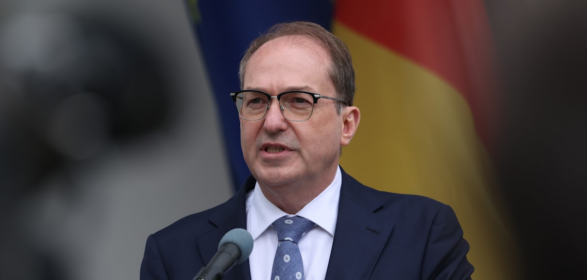 Dobrindt warnt vor drohenen Drohnenangriffen auf den Bundestag