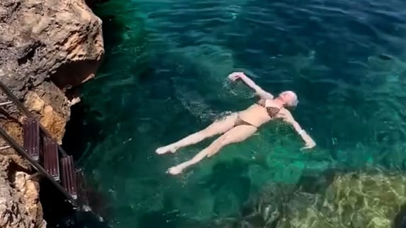 Daniela Katzenberger und ihr Lieblingsplatz bei Hitze
